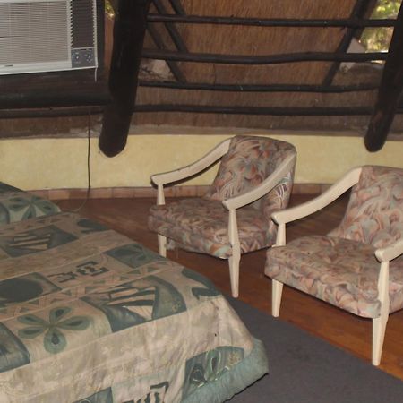 Mosi-Ua-Tunya Lodge Victoria Falls Exteriör bild