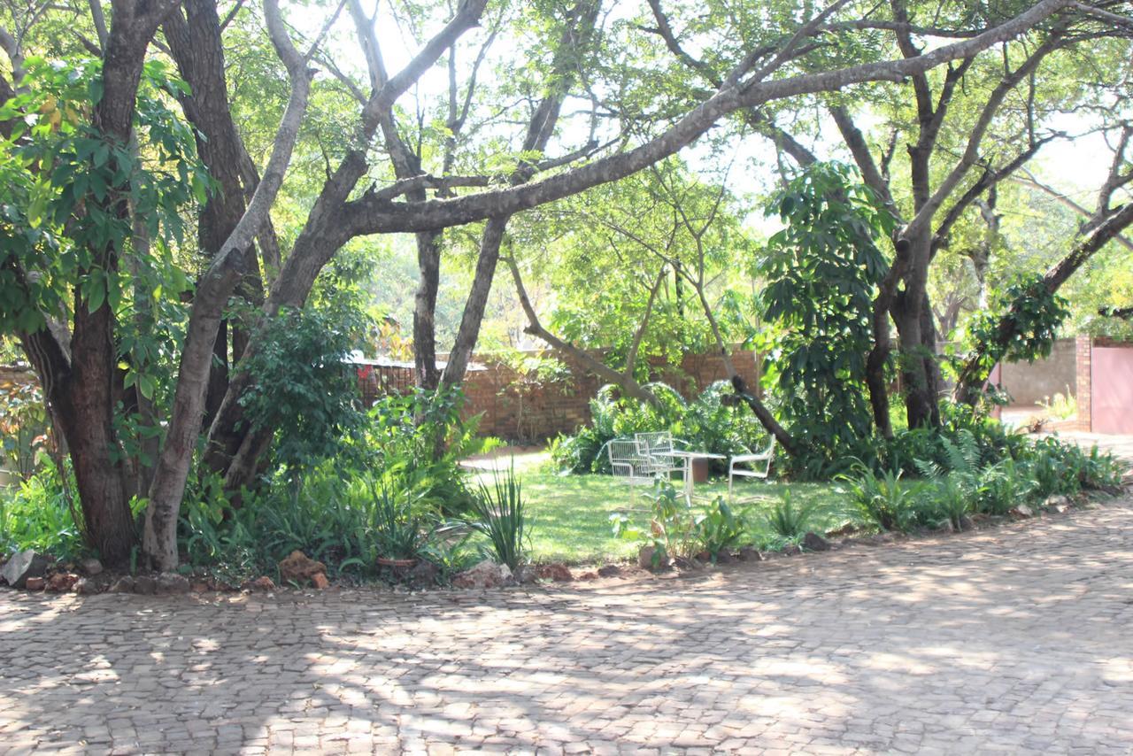 Mosi-Ua-Tunya Lodge Victoria Falls Exteriör bild
